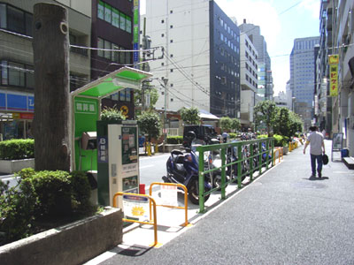 精算機とバイクラック（NBロック）